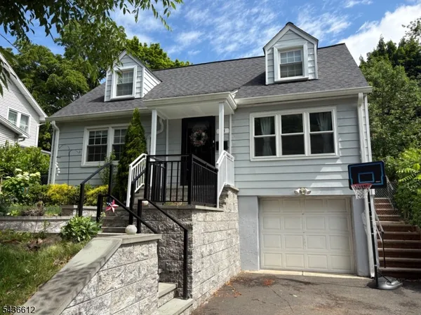 $679,000 | 33 Yantecaw Avenue, Bloomfield, NJ 07003