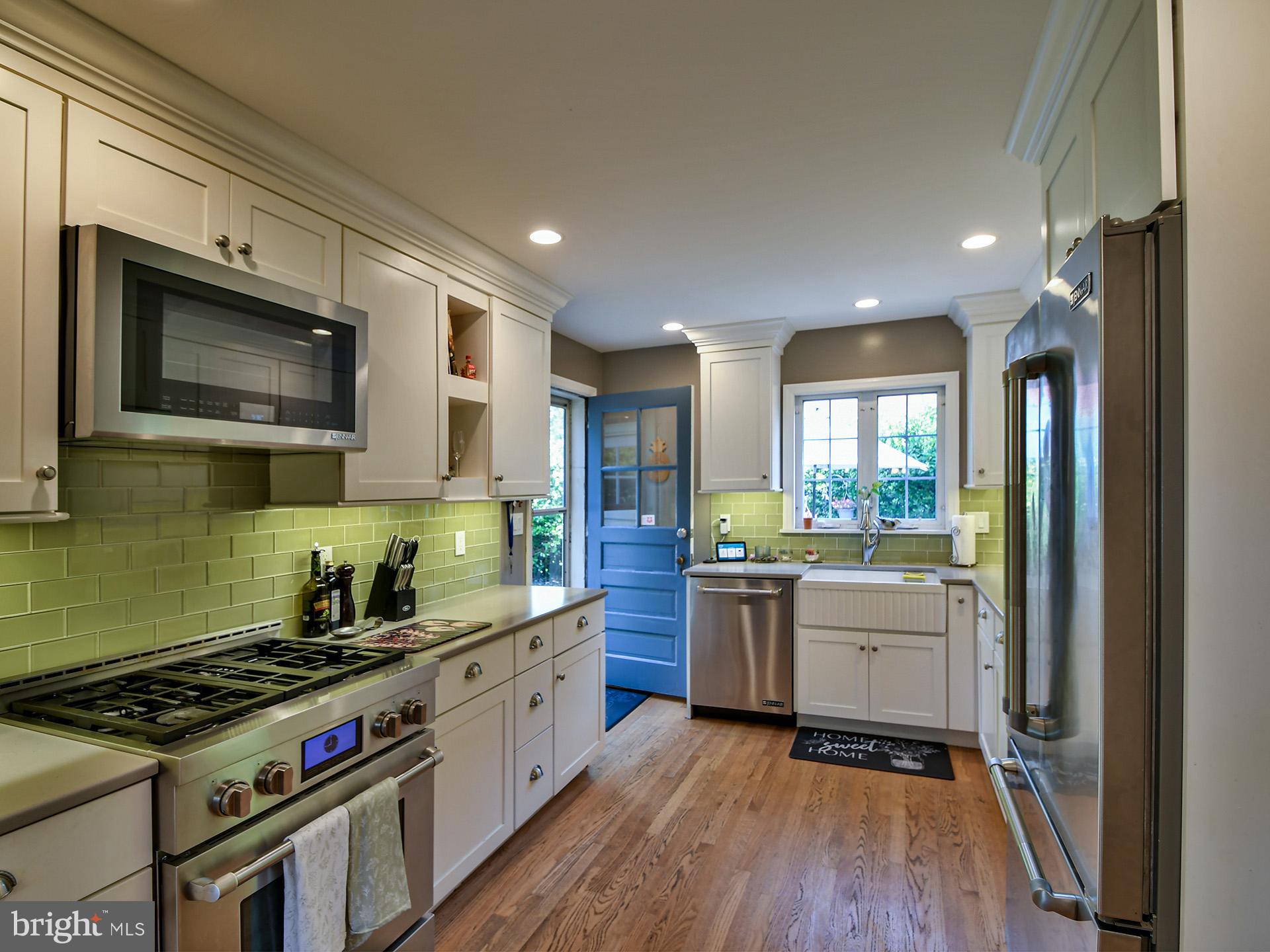 12 Tamworth Road Baltimore, MD 21210 - Photo 21 of 50 Kitchen . Stainless steel appliances