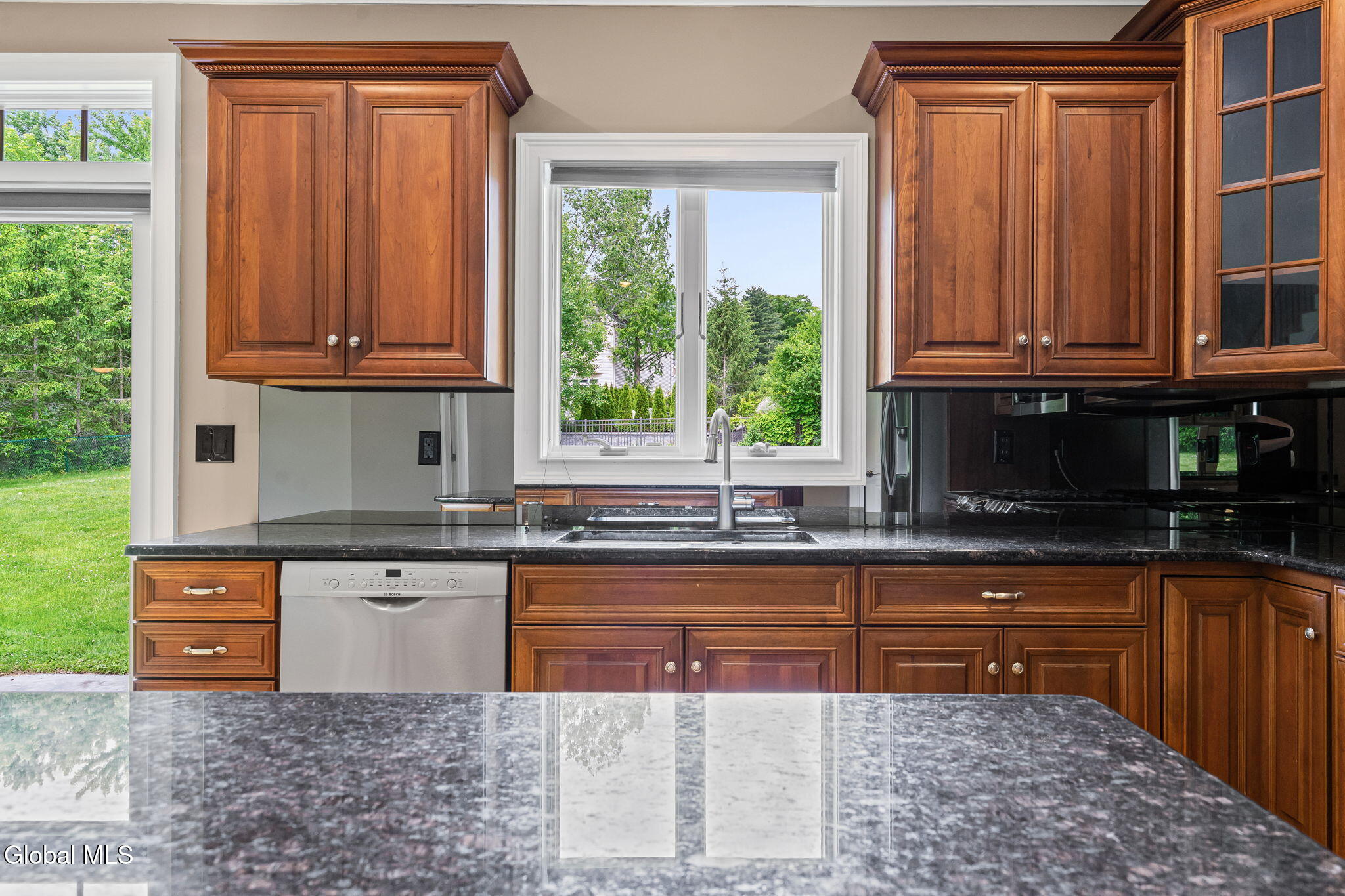 229 Menlo Park Road Niskayuna, NY 12309 - Photo 12 of 55 59-web-or-mls-229-menlo-park-rd