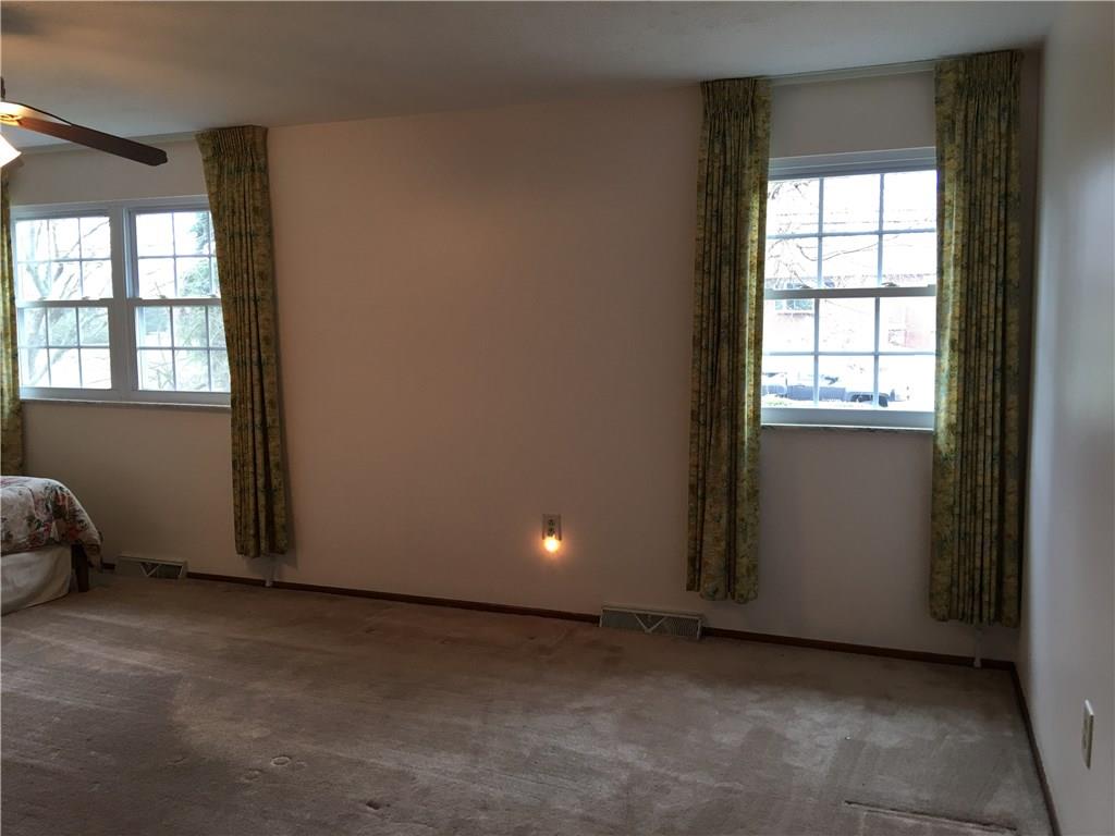 8 Bellview Drive McKees Rocks, PA 15136 - Photo 14 of 25