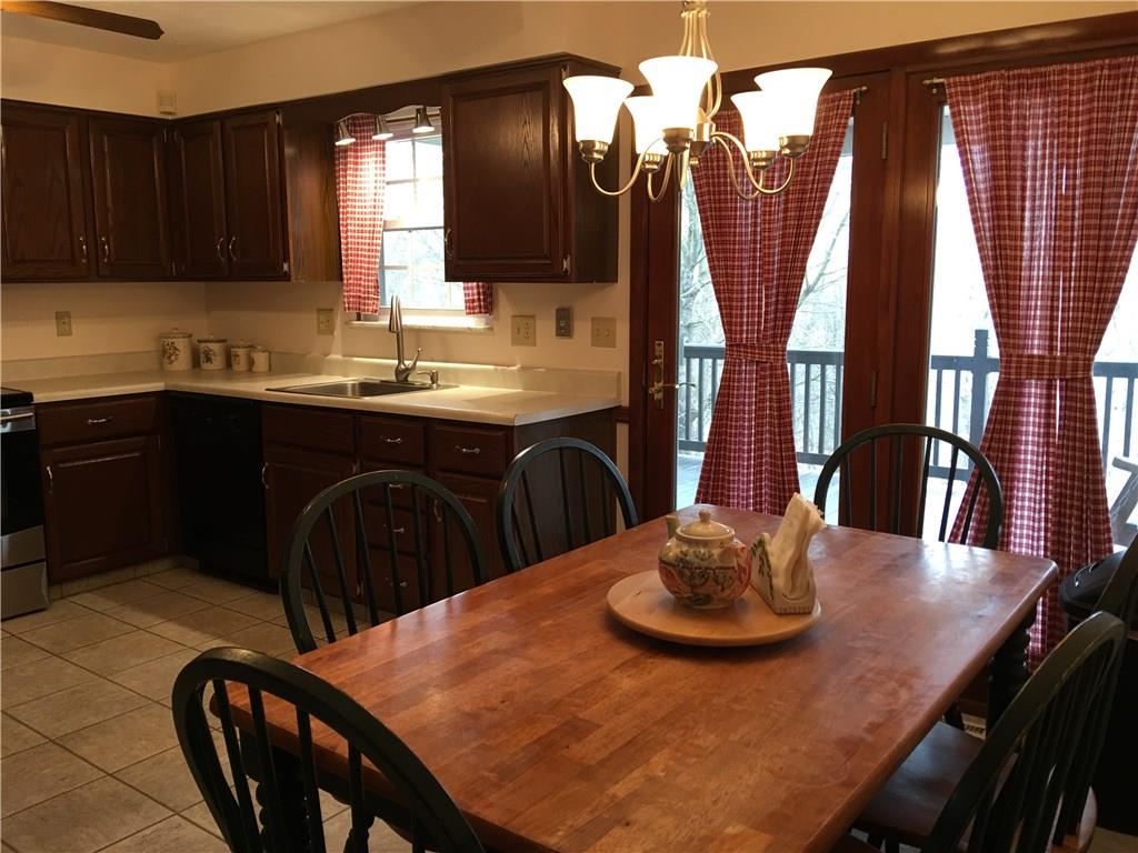 8 Bellview Drive McKees Rocks, PA 15136 - Photo 9 of 25