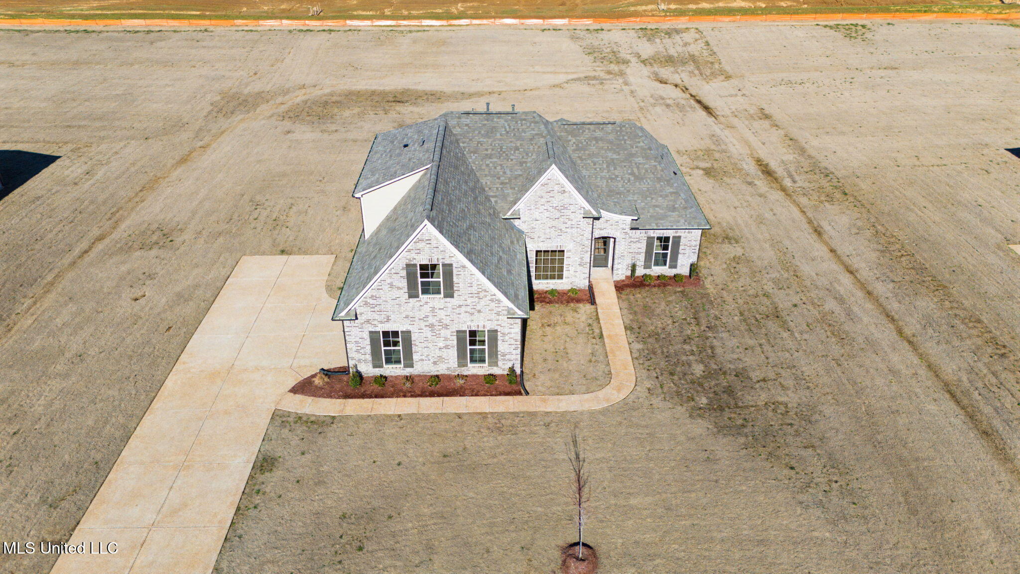 2499 Scott Mdws Lane Hernando, MS 38632 - Photo 7 of 33 28-web-or-mls-2499 Scott-27
