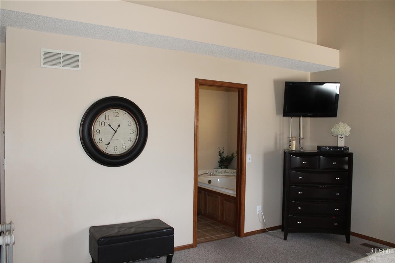 827 Autumn Ridge Lane Fort Wayne, IN 46804 - Photo 16 of 25