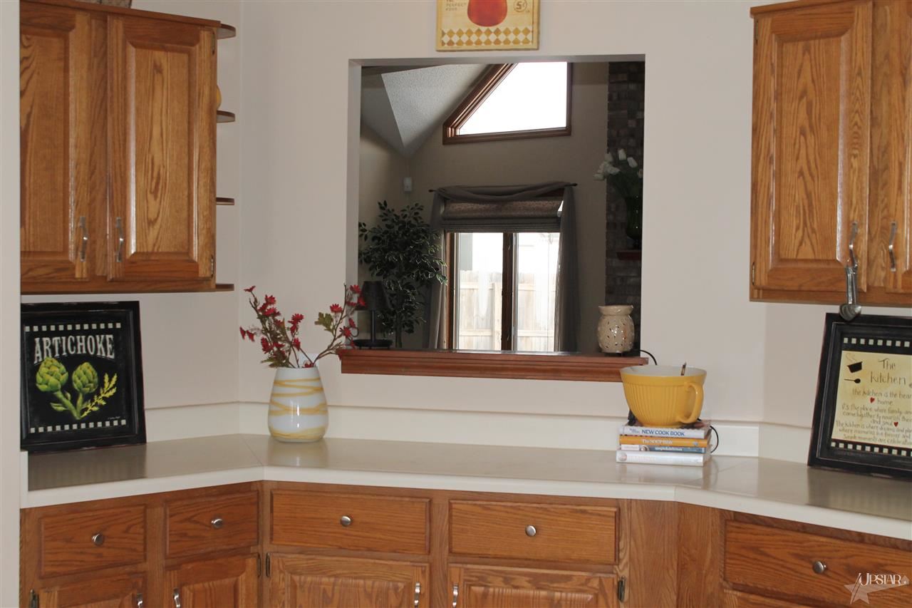 827 Autumn Ridge Lane Fort Wayne, IN 46804 - Photo 4 of 25