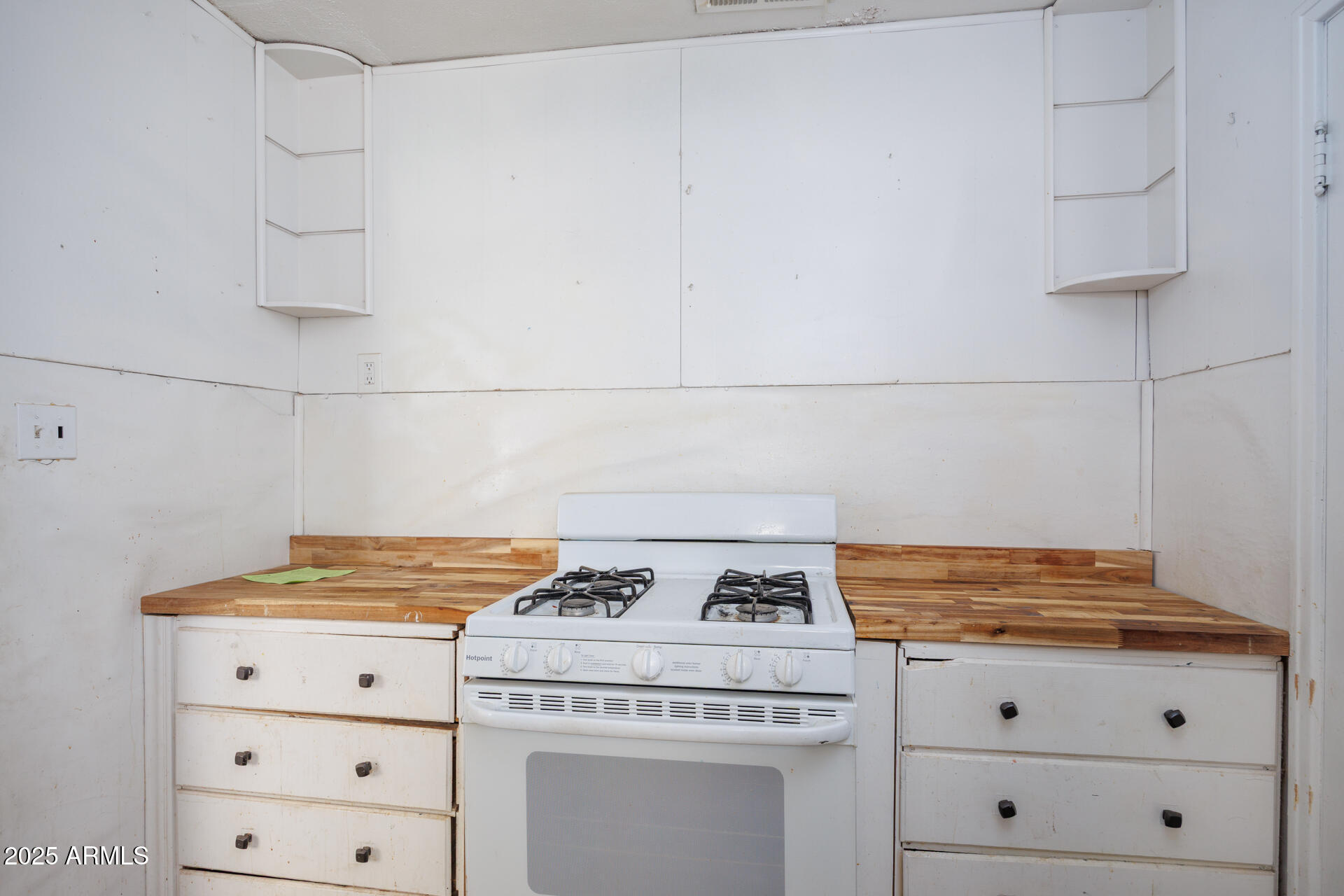95 6th Street Florence, AZ 85132 - Photo 11 of 25 Kitchen 3