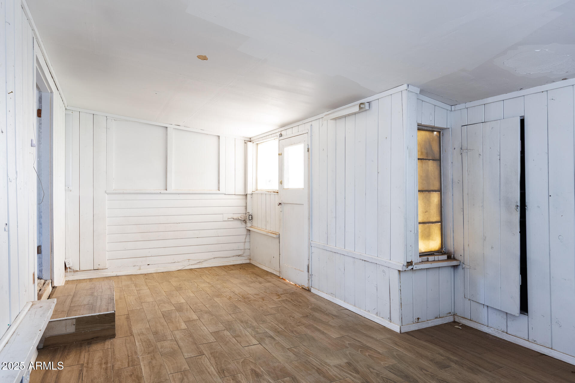 95 6th Street Florence, AZ 85132 - Photo 20 of 25 Laundry & Bonus Room View