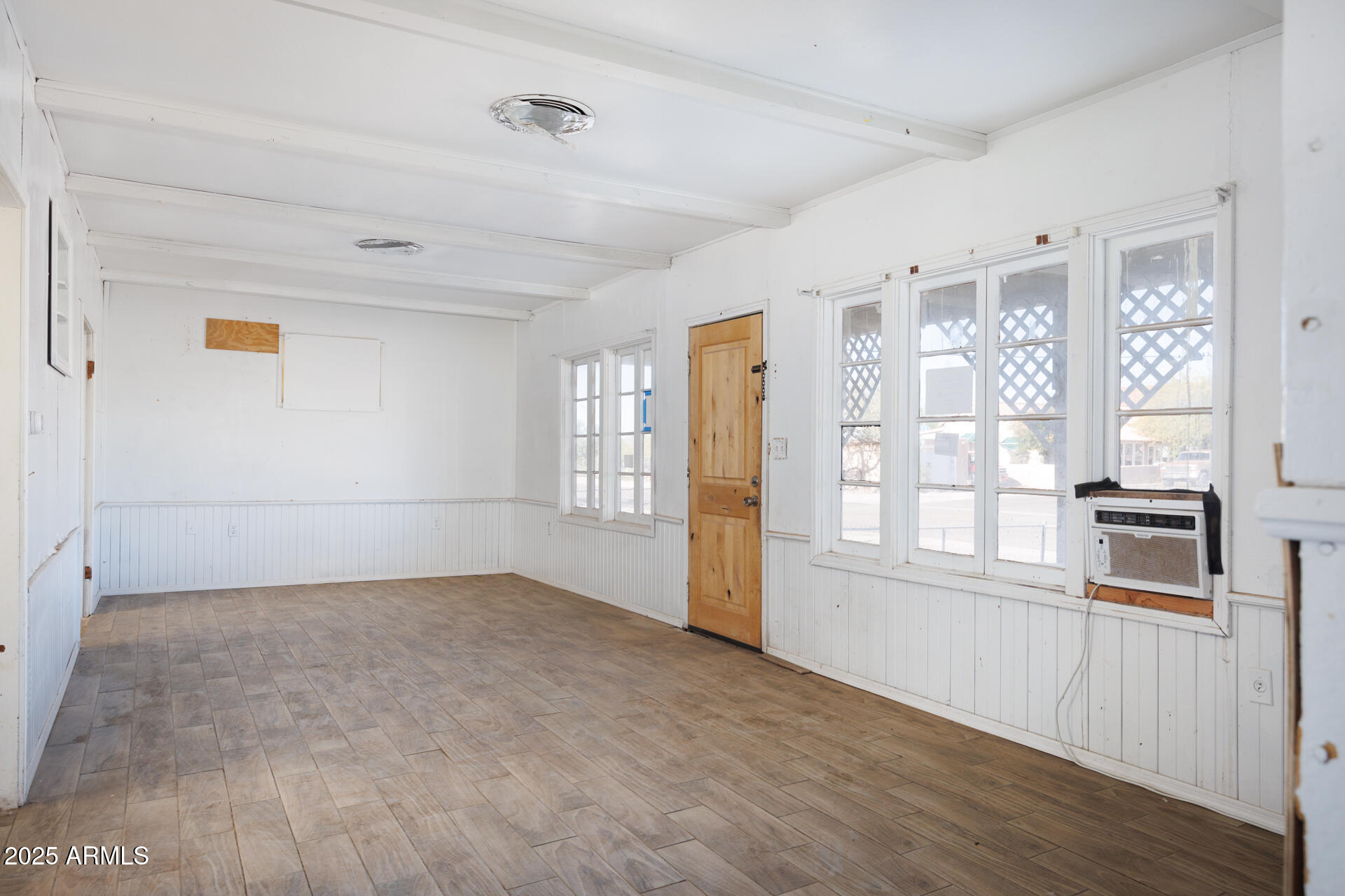 95 6th Street Florence, AZ 85132 - Photo 8 of 25 Living Room View 2