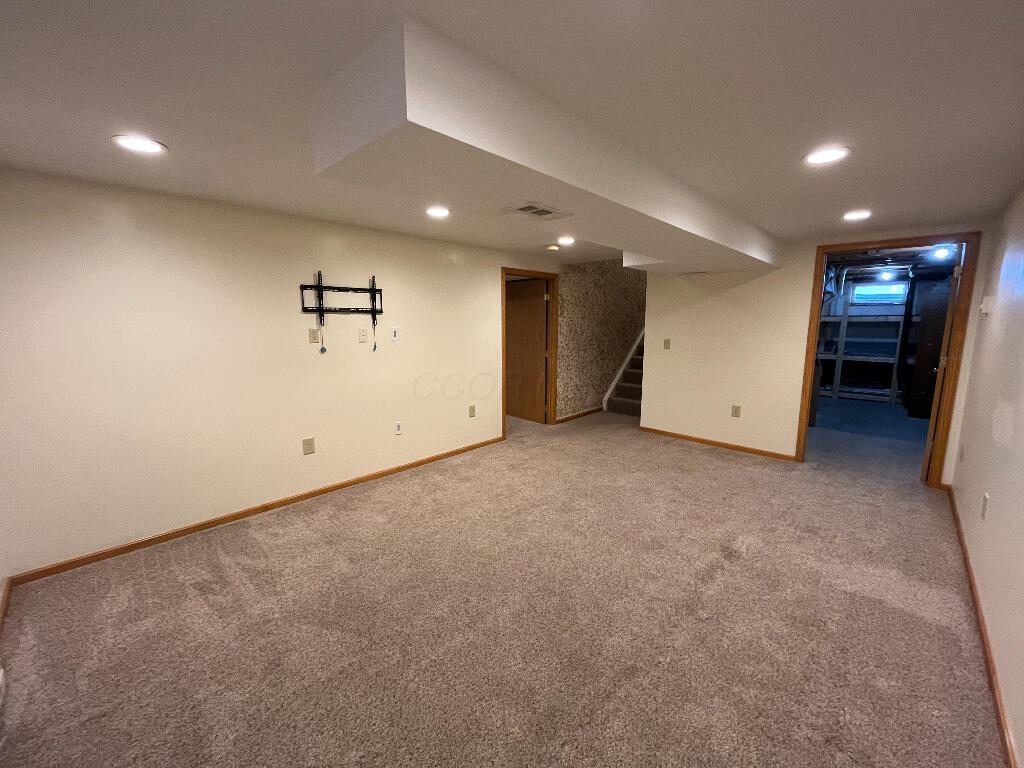 1372 Tera Alta Road Columbus, OH 43207 - Photo 23 of 40 22
