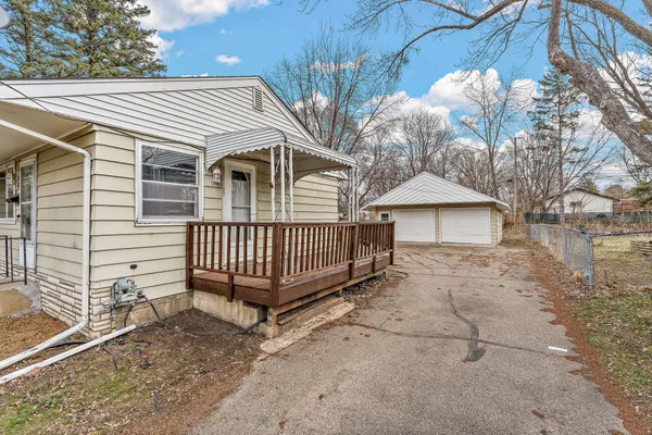 $2,150 | 8327 13th Avenue South, Bloomington, MN 55425