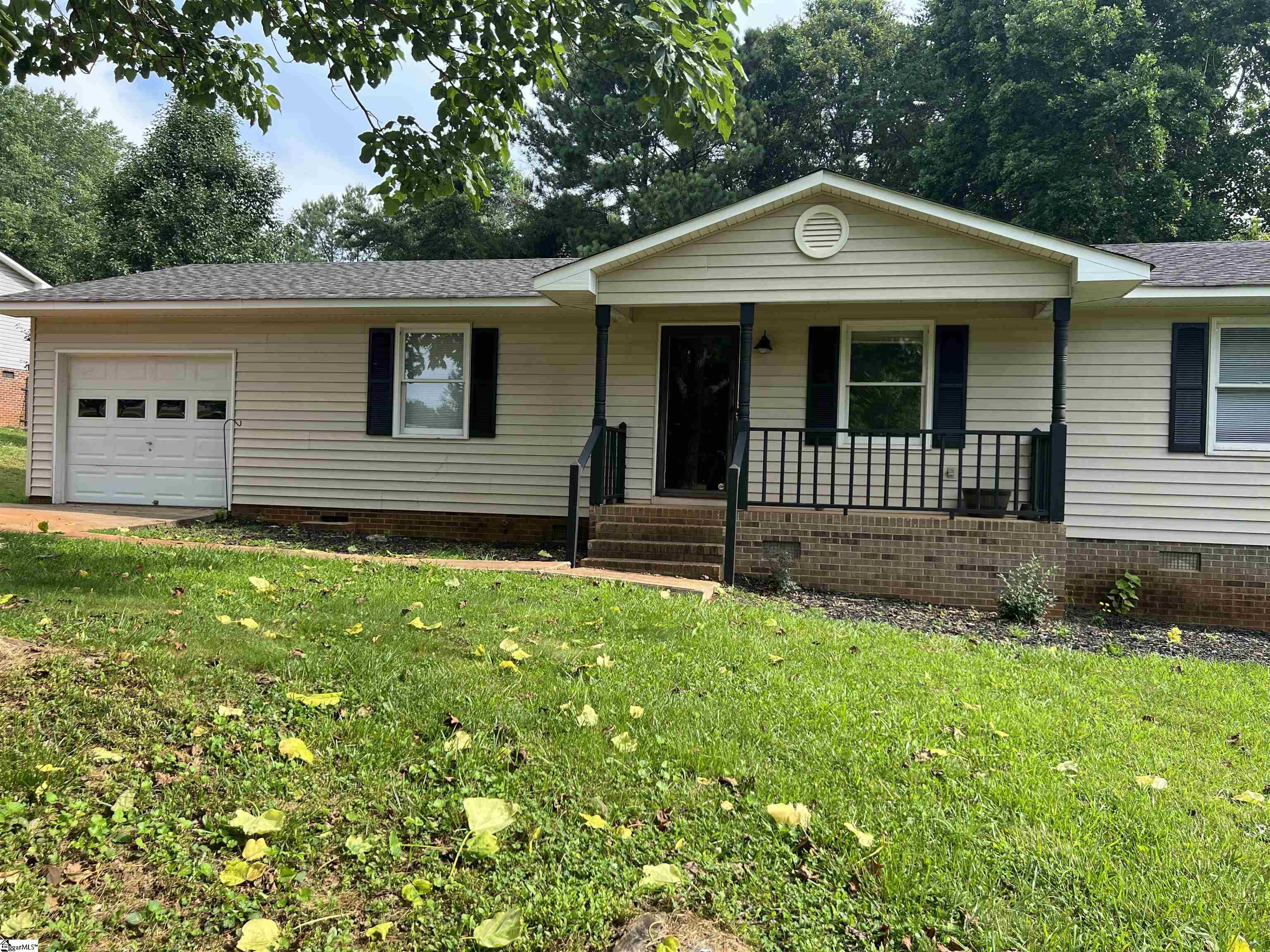 227 Ponder Road Greer, SC 29651 - Photo 2 of 26