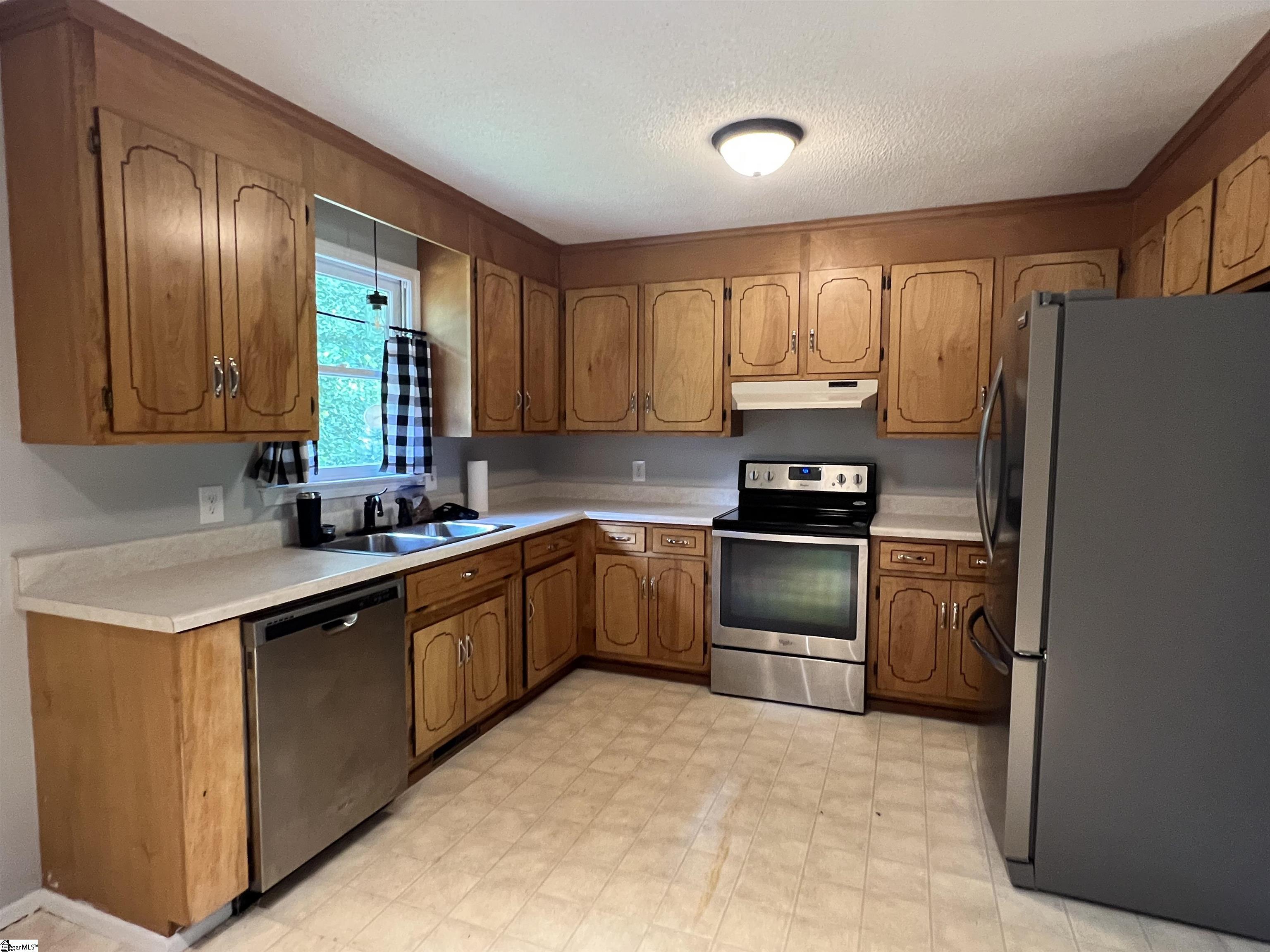 227 Ponder Road Greer, SC 29651 - Photo 10 of 26