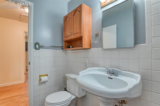 810 Valley Road Colorado Springs, CO 80904 - Photo 33 of 46