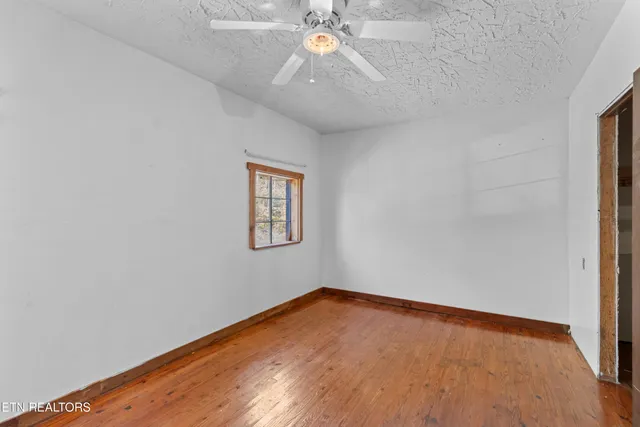 $150,000 | 70 North N Highway, Eidson, TN 37731