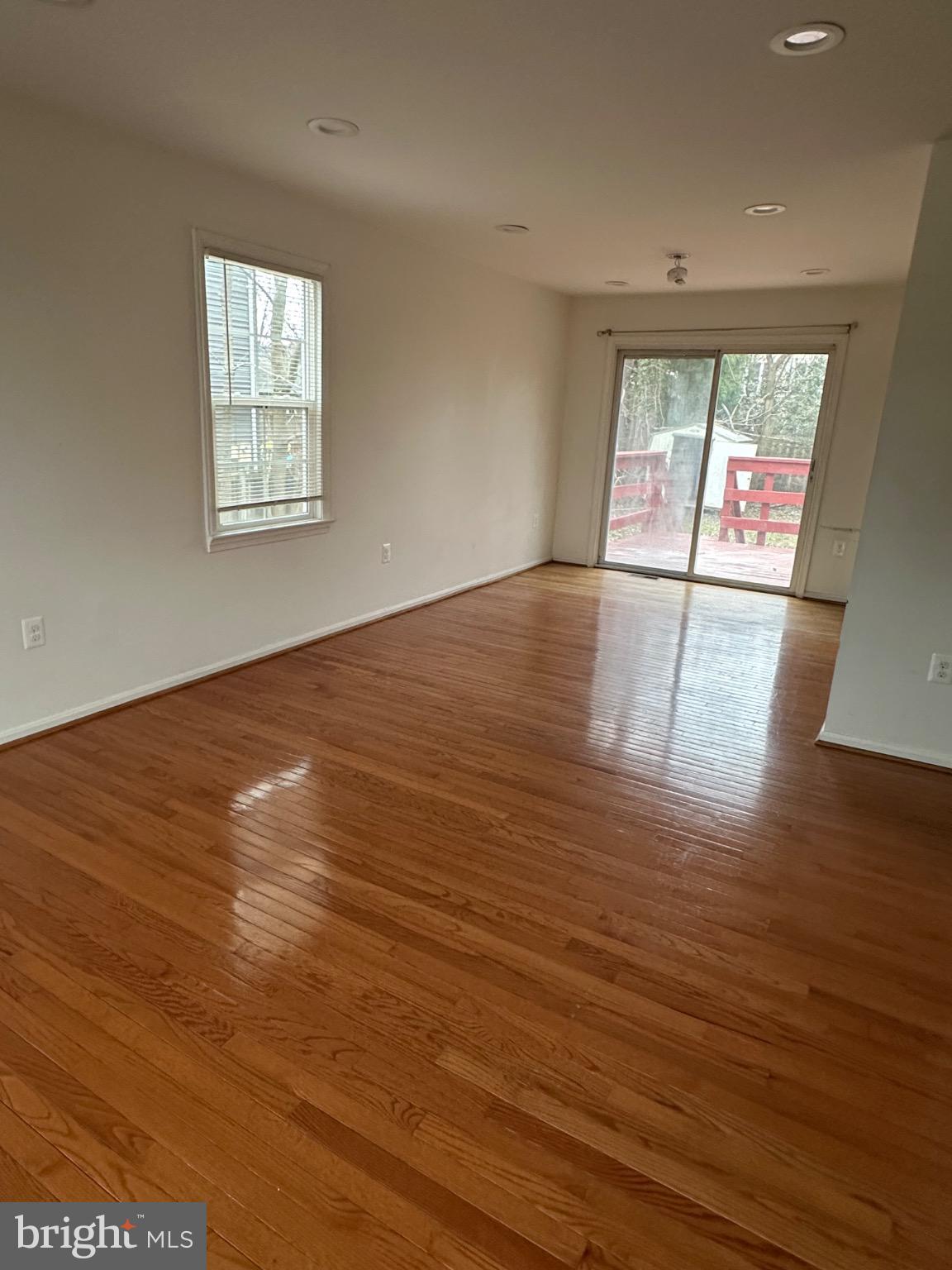 2917 Chain Bridge Road Oakton, VA 22124 - Photo 3 of 11 Bright and airy space with hardwood floors.