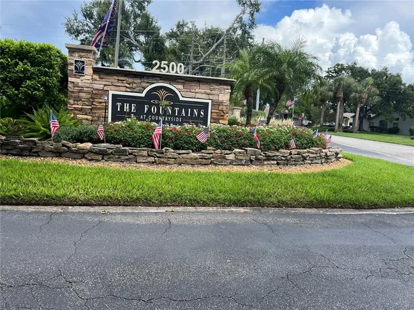 $2,000 | 2500 Winding Creek Boulevard, Unit E103, Clearwater, FL 33761