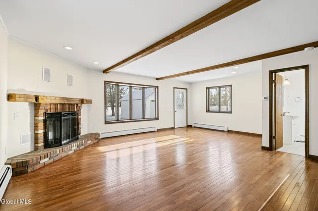 $359,900 | 10 Wood Terrace, Albany, NY 12208