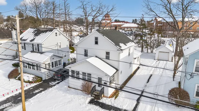 $359,900 | 10 Wood Terrace, Albany, NY 12208