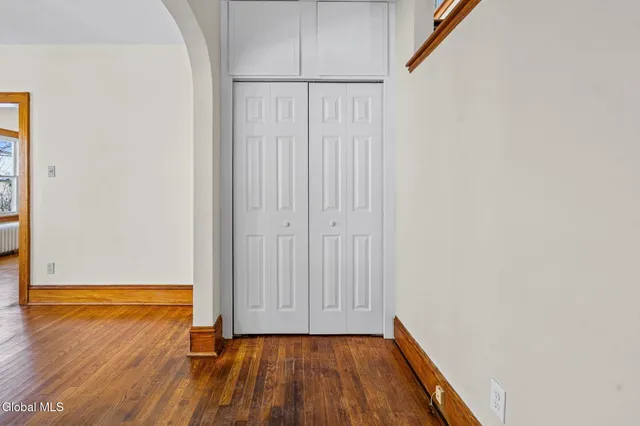 $359,900 | 10 Wood Terrace, Albany, NY 12208