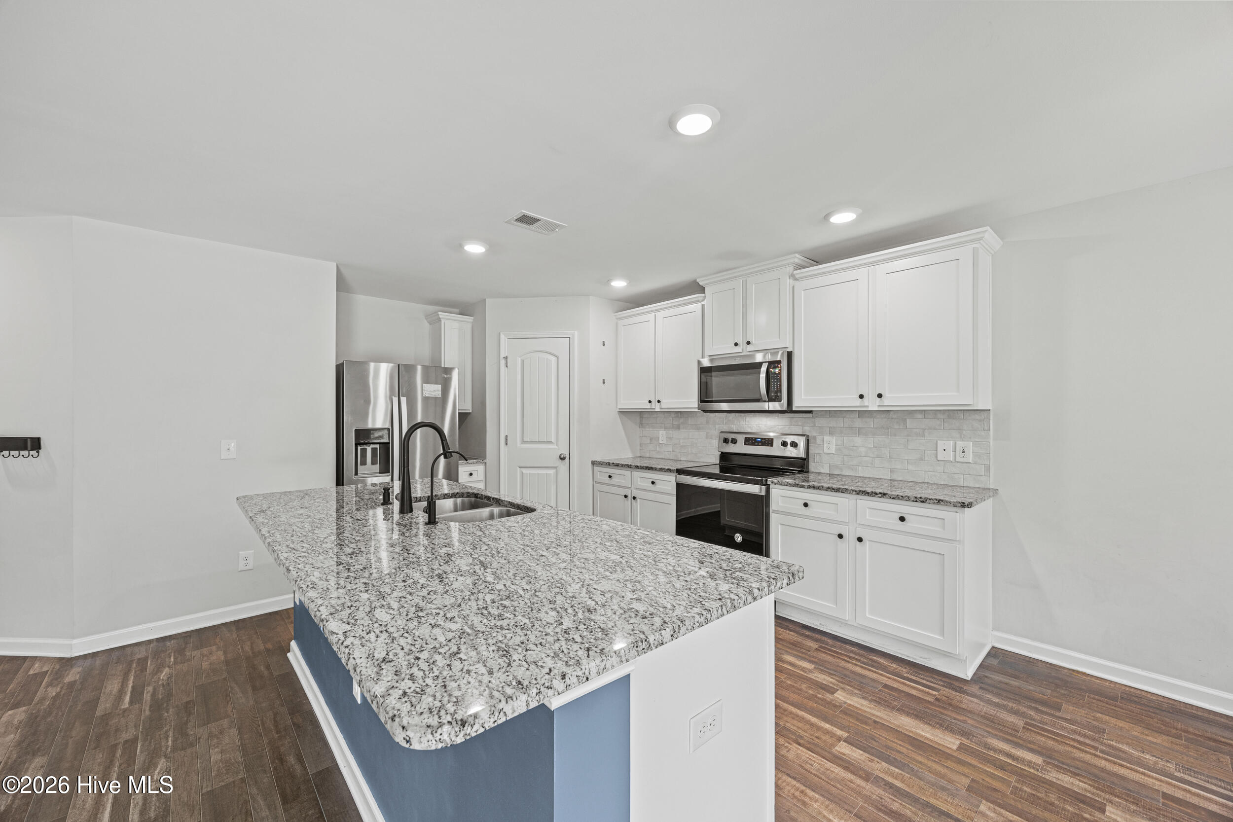 372 Poppleton Drive Hampstead, NC 28443 - Photo 10 of 45 003_WiT6