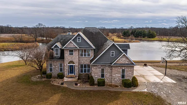 $450,000 | 9142 Prospect Road, Mount Olive, IL 62069