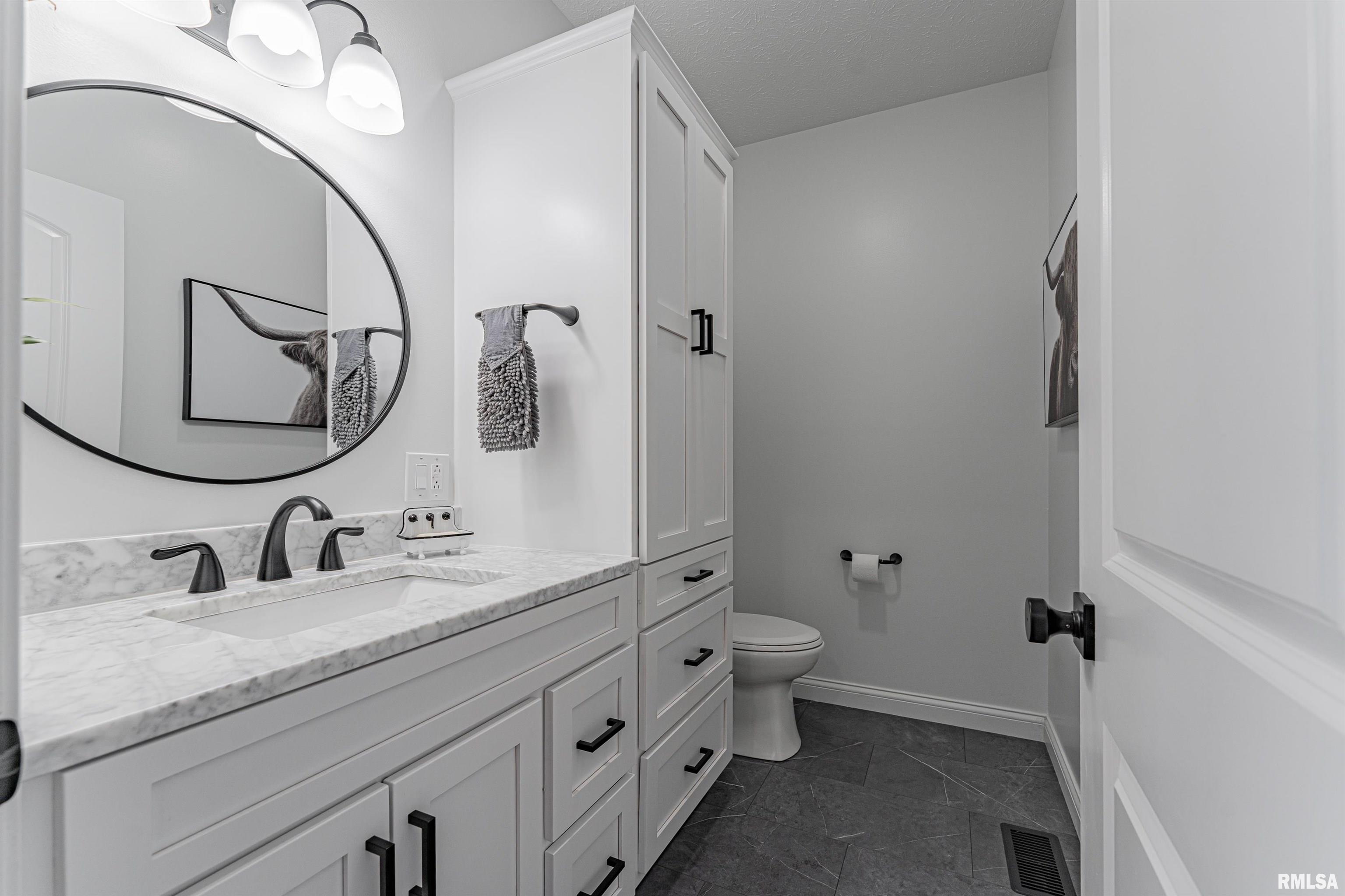 9142 Prospect Road Mount Olive, IL 62069 - Photo 20 of 62