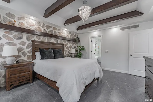 $469,000 | 9142 Prospect Road, Mount Olive, IL 62069