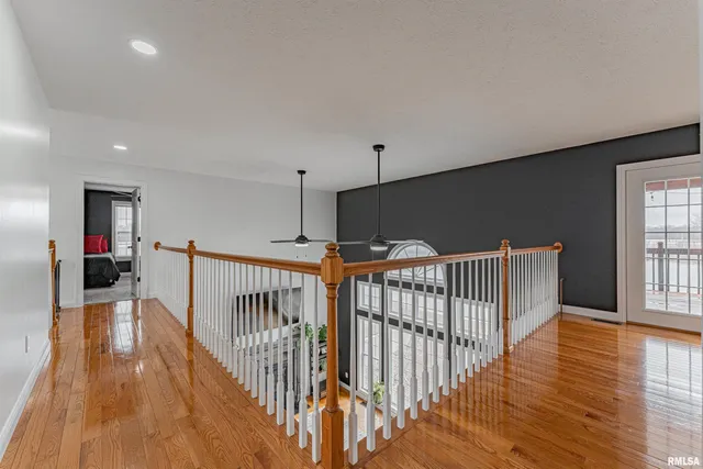 $469,000 | 9142 Prospect Road, Mount Olive, IL 62069