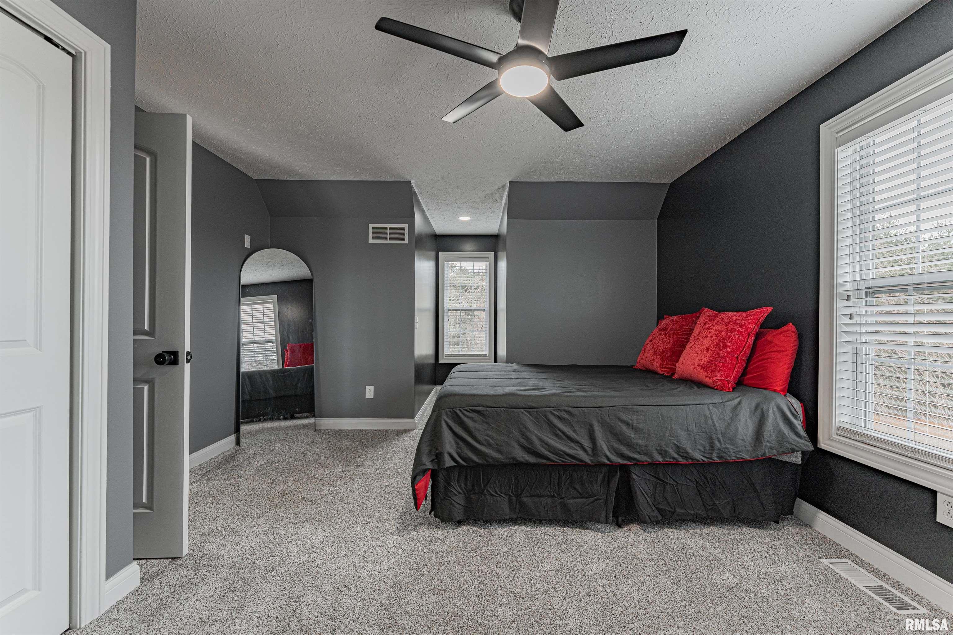 9142 Prospect Road Mount Olive, IL 62069 - Photo 40 of 62