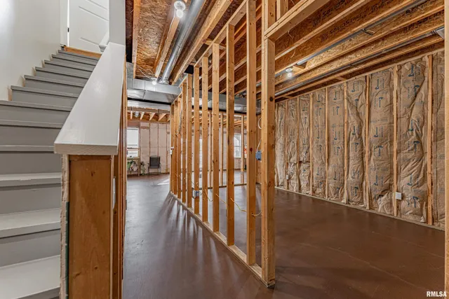 $469,000 | 9142 Prospect Road, Mount Olive, IL 62069