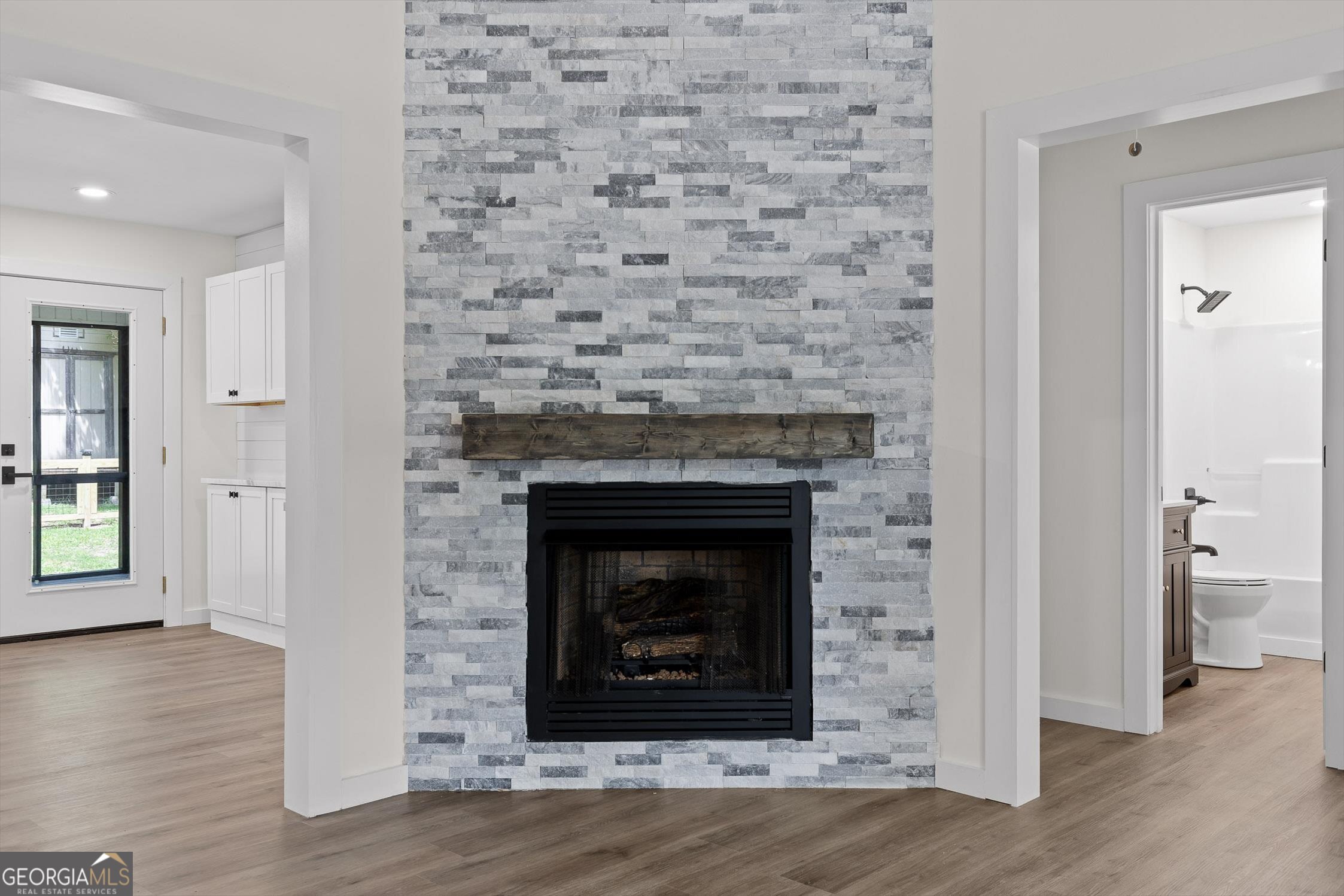 506 Condra Road Ringgold, GA 30736 - Photo 6 of 27 a living room with a fireplace