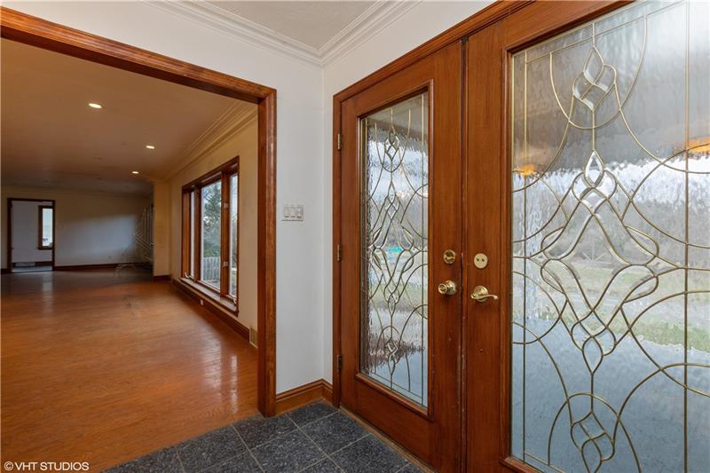 318 Rosslyn Road Carnegie, PA 15106 - Photo 2 of 11 Gallery Image 2