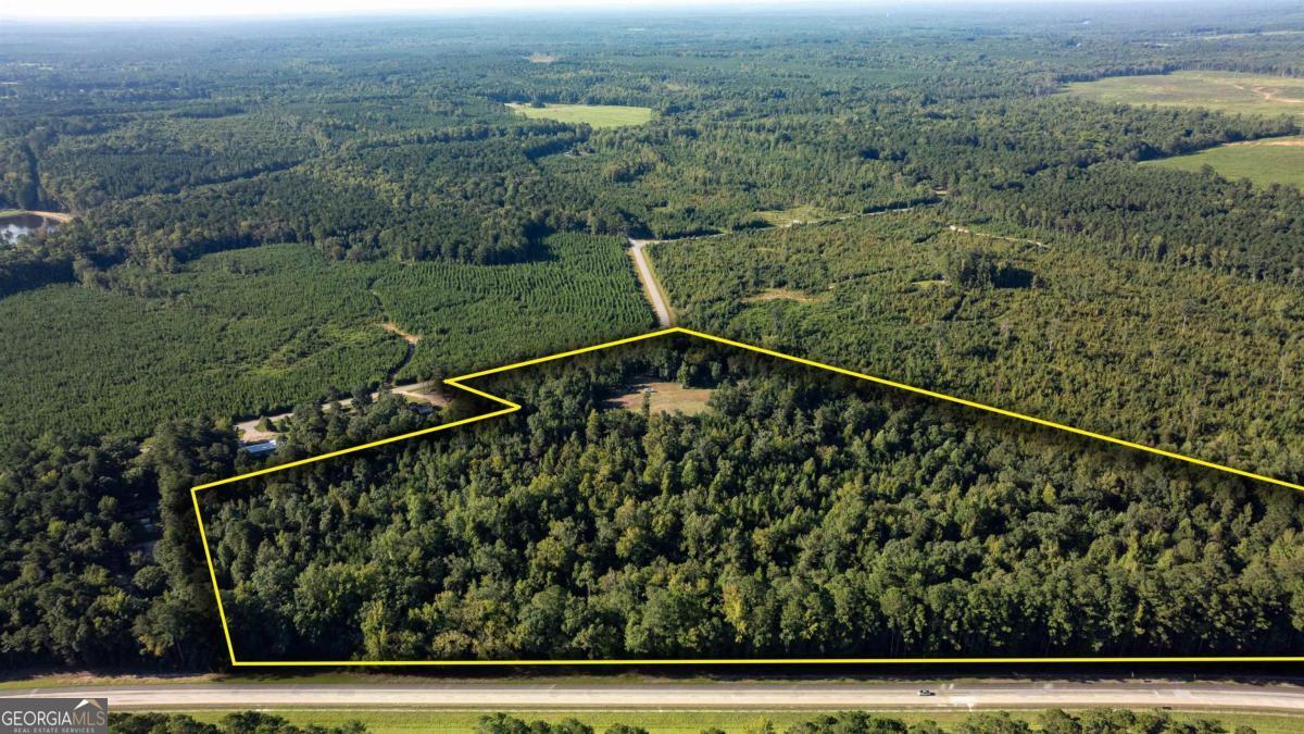 1901 Grey Land Road Greensboro, GA 30642 - Photo 6 of 36 a view of a balcony