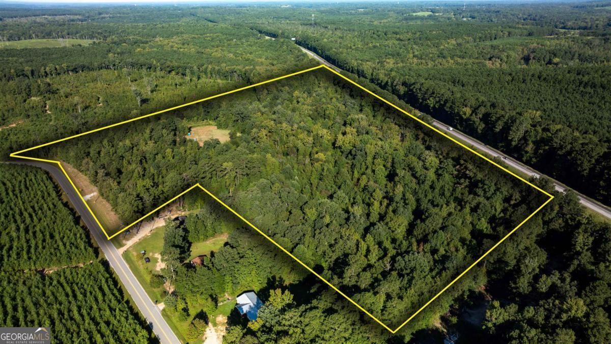1901 Grey Land Road Greensboro, GA 30642 - Photo 8 of 36 a view of a balcony