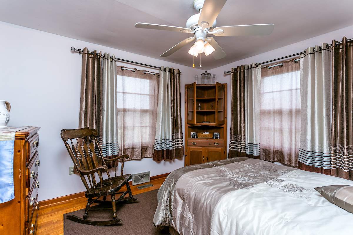 265 New Market Road Timberville, VA 22853 - Photo 8 of 14 Gallery Image 8