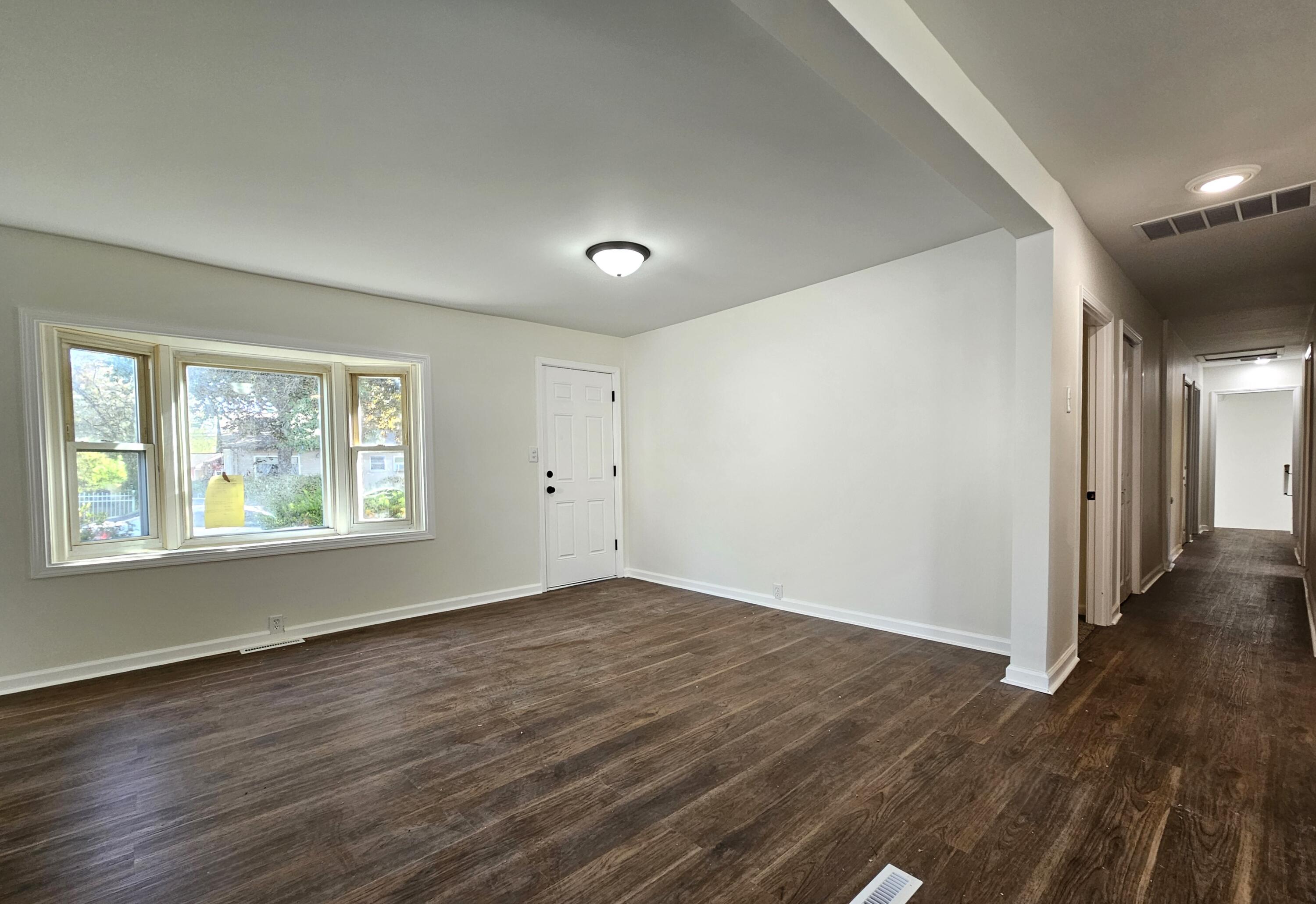 347 Evanston Road Kingsford Heights, IN 46346 - Photo 5 of 16 3000x2062