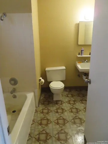 $640 | 264 Natalen Avenue, San Antonio, TX 78209