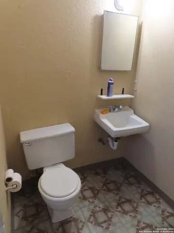 $640 | 264 Natalen Avenue, San Antonio, TX 78209