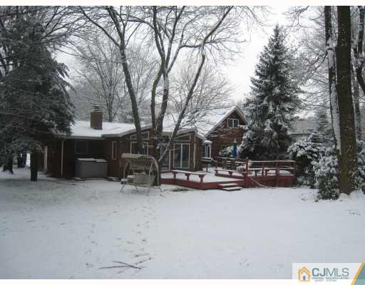 15 Whitewood Road Edison, NJ 08820 - Photo 2 of 10 Gallery Image 2