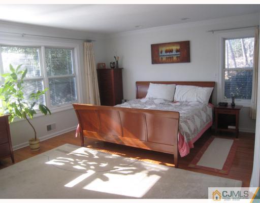 15 Whitewood Road Edison, NJ 08820 - Photo 7 of 10 Gallery Image 7