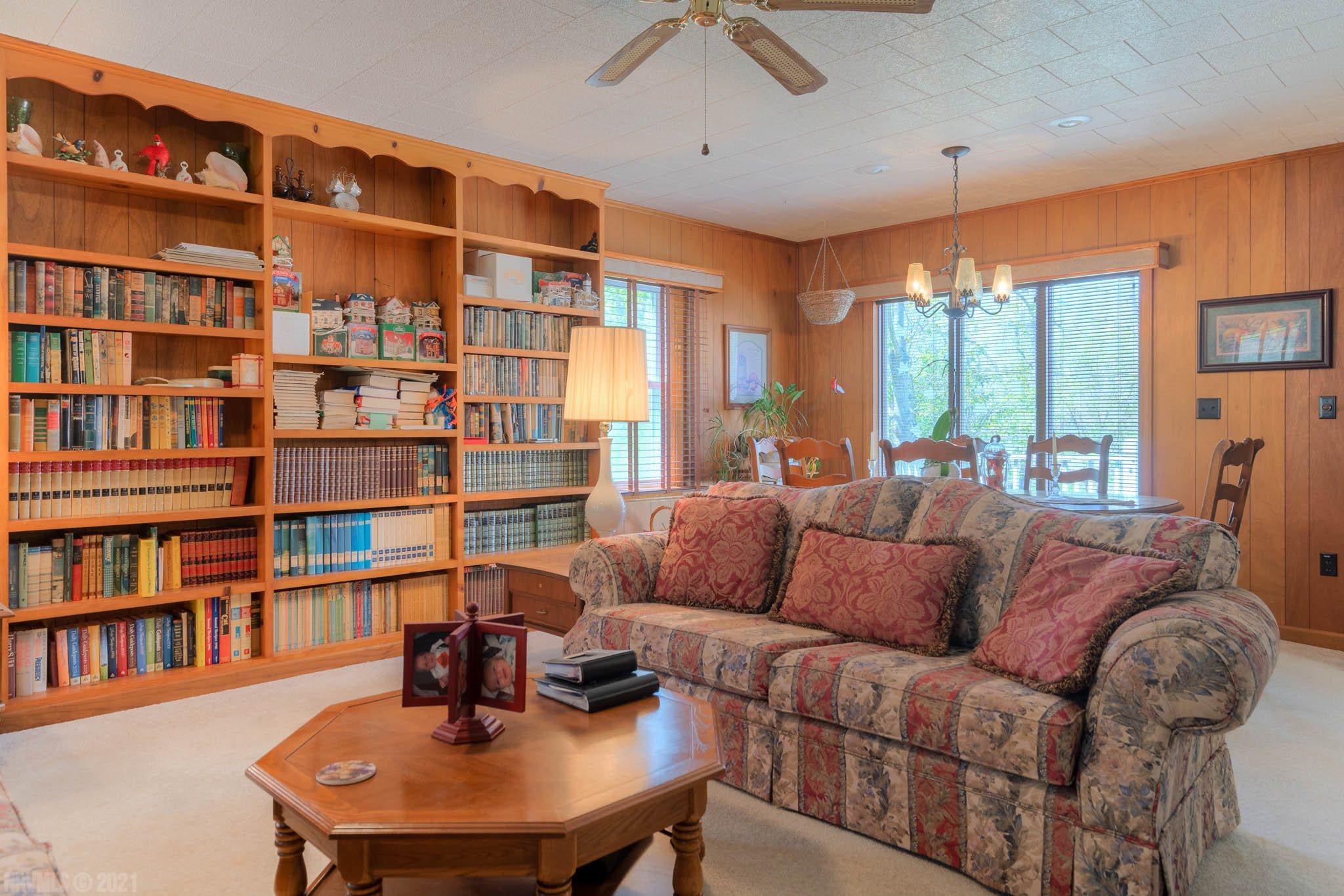 851 Giles Road Blacksburg, VA 24060 - Photo 4 of 48 Gallery Image 4