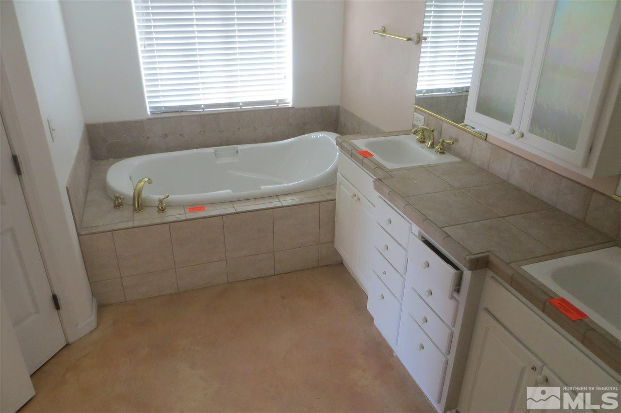 4930 Charlotte Way Reno, NV 89502 - Photo 11 of 28 Photo 11