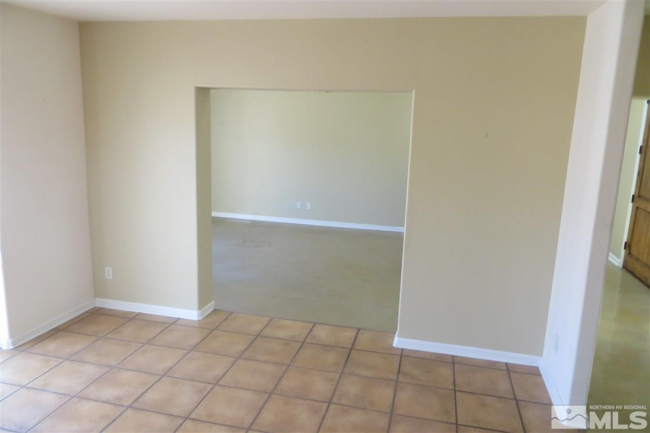 4930 Charlotte Way Reno, NV 89502 - Photo 6 of 28 Photo 6