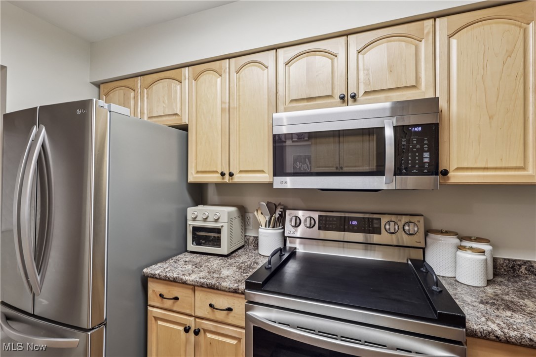 595 Hampton Ridge Drive Akron, OH 44313 - Photo 20 of 39 Gallery Image 20