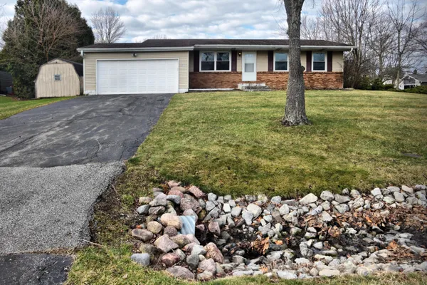 $260,000 | 3621 Kingsway Drive, Crown Point, IN 46307