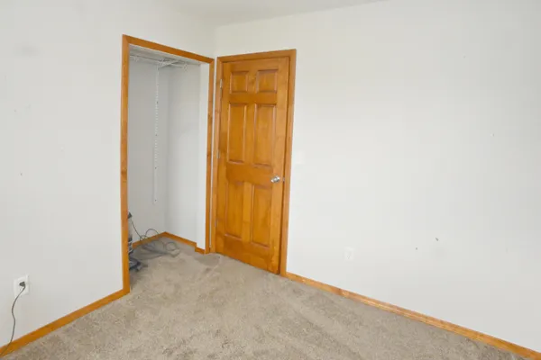 $260,000 | 3621 Kingsway Drive, Crown Point, IN 46307