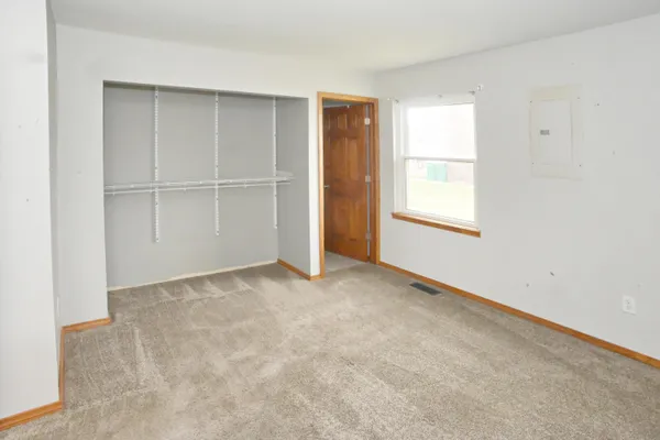 $260,000 | 3621 Kingsway Drive, Crown Point, IN 46307