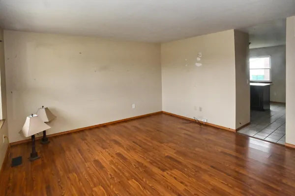 $260,000 | 3621 Kingsway Drive, Crown Point, IN 46307