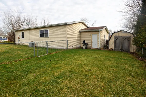 $260,000 | 3621 Kingsway Drive, Crown Point, IN 46307