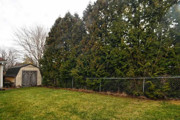 $260,000 | 3621 Kingsway Drive, Crown Point, IN 46307