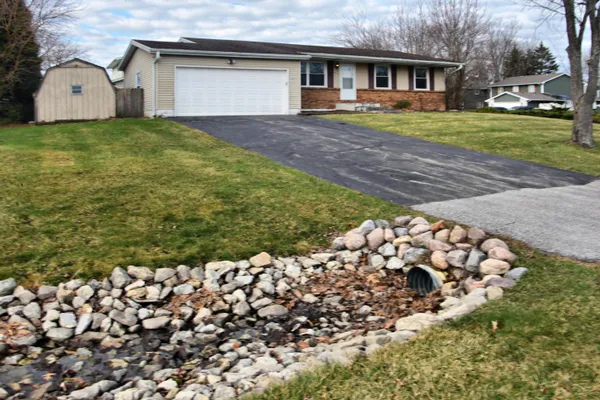 $260,000 | 3621 Kingsway Drive, Crown Point, IN 46307